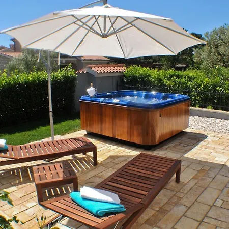 Luxury With A Parking Space Buici, - 13529 Villa